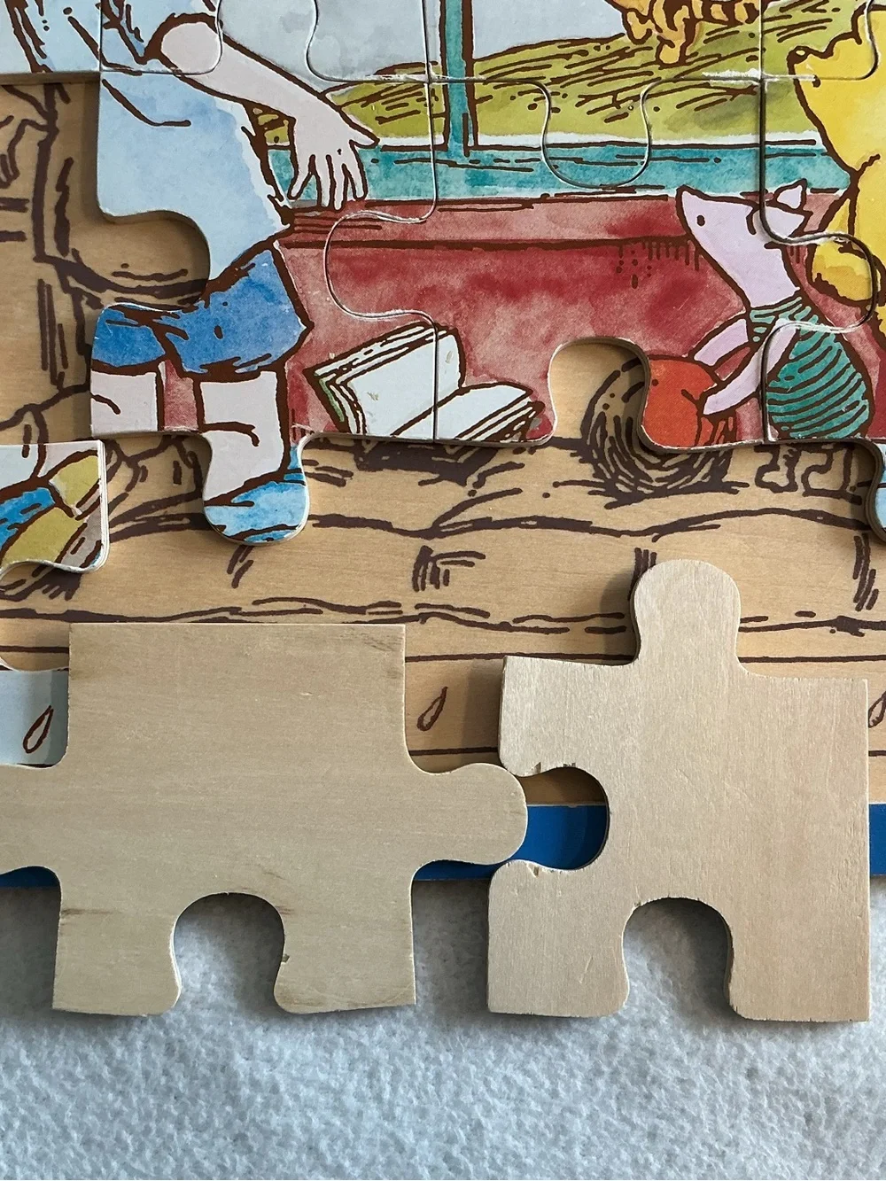 Classic Winnie the Pooh Wooden Tray Puzzle Schylling 24 Piece Raindrops Tigger